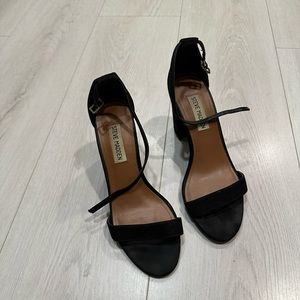 Steve Madden Dylann strappy heels